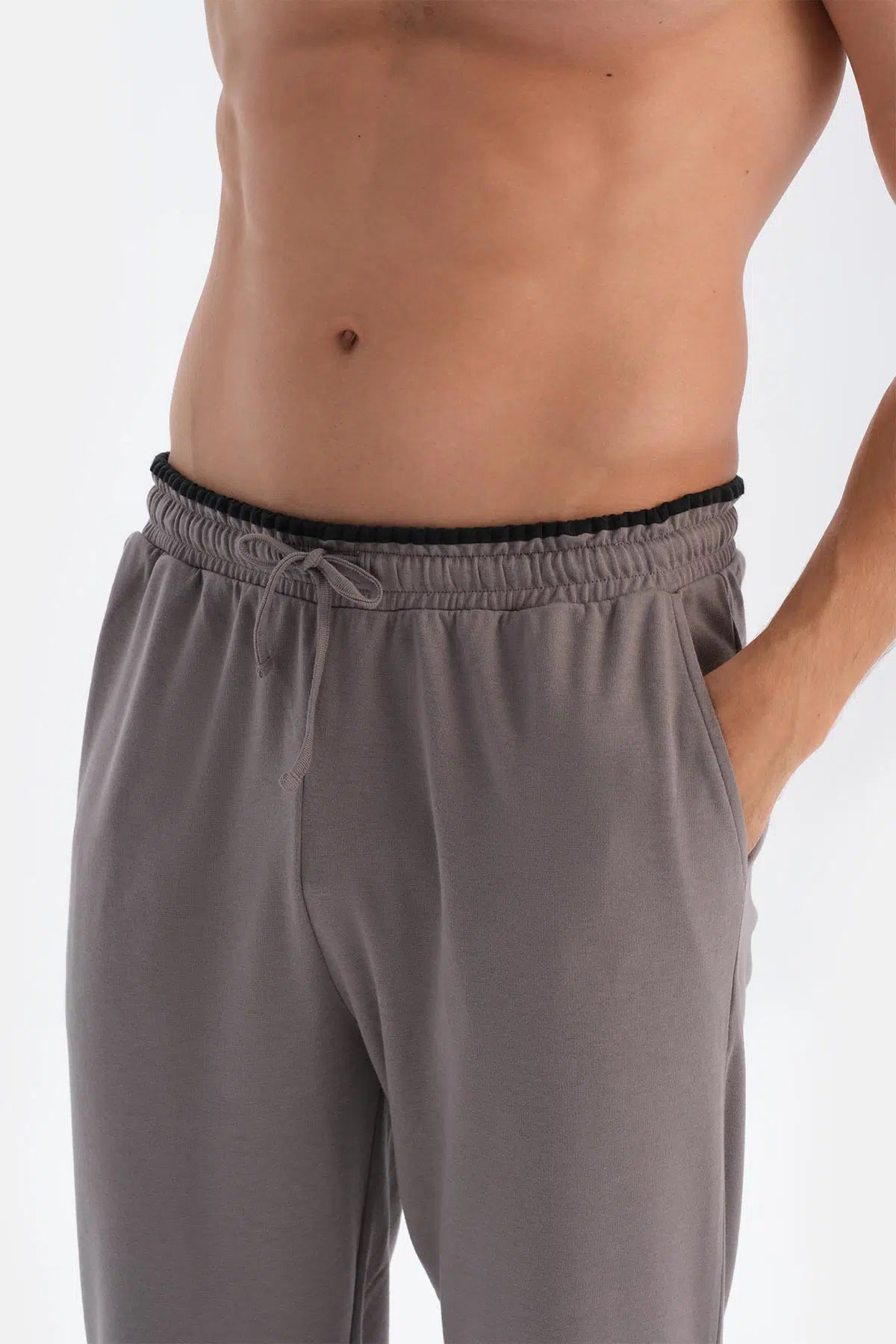 Füme Yaka Ve Bel Detaylı Celliant Pijama Takımı