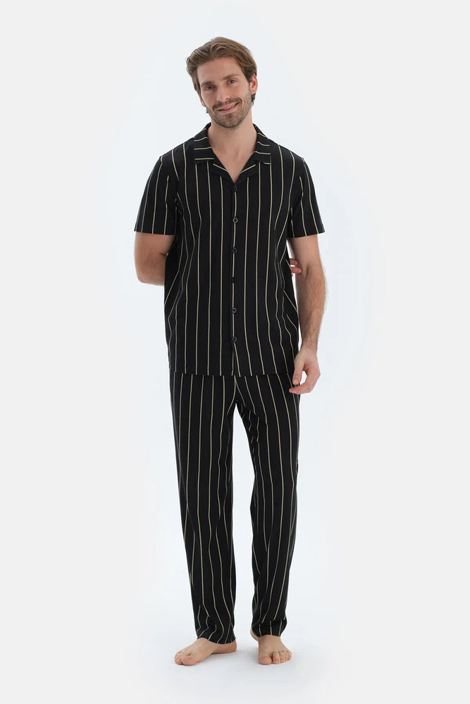 Siyah Çizgi Baskılı Kısa Kollu Gömlek Pantolon Pijama Takımı