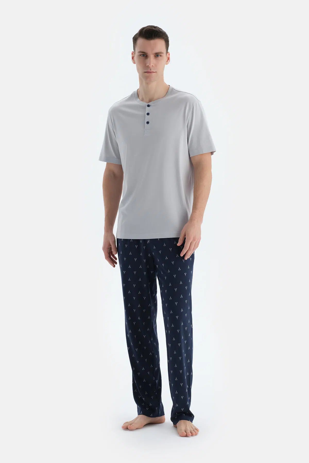 Gri Kısa Kollu Patlı Tişört Şort Pantolon Üçlü Pijama Takımı