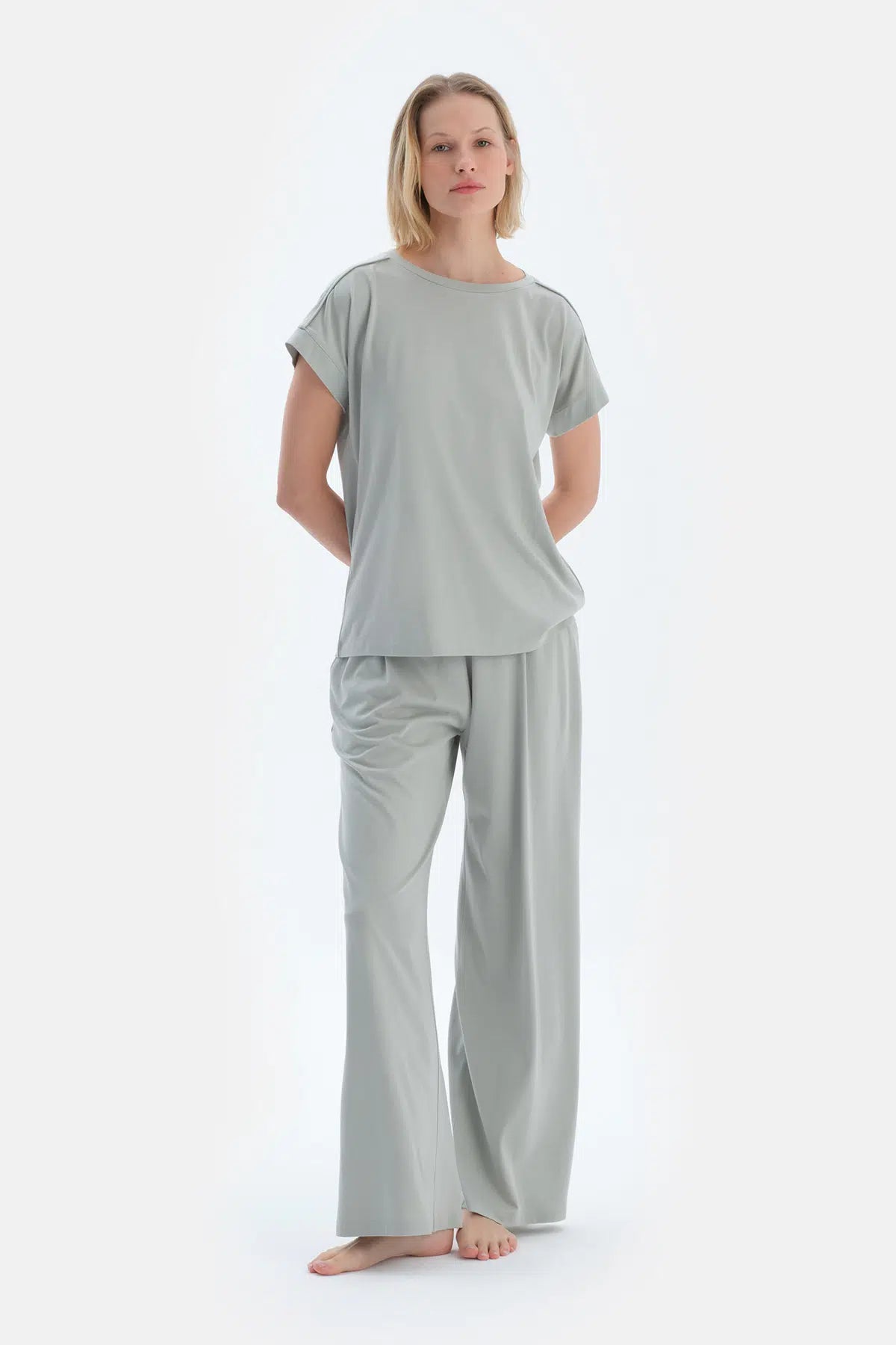 Ada Çayı Düşük Kollu Basıc Tişört Pantolon Pijama Takımı