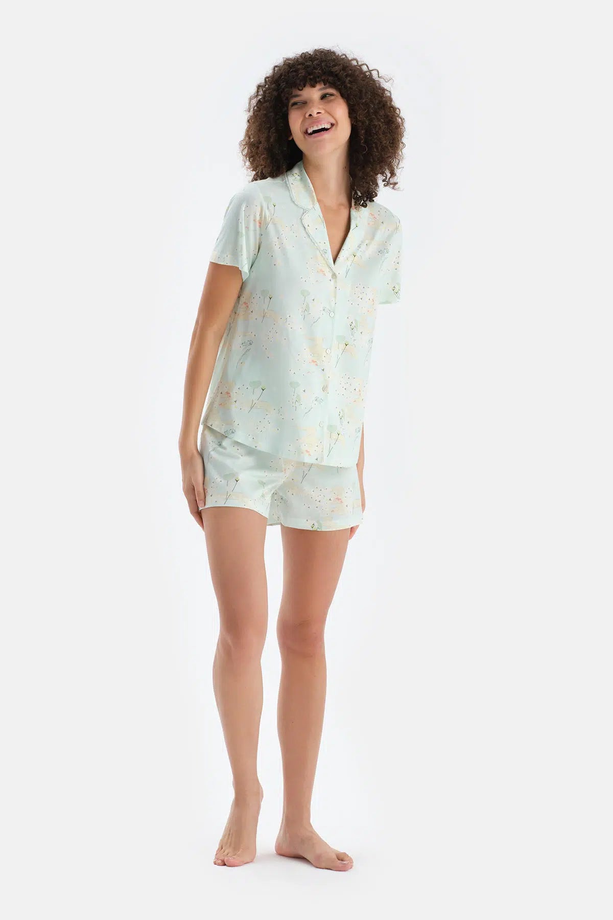 Açık Yeşil Çiçek Baskılı Penye Modal Gömlek Şort Pijama Takımı
