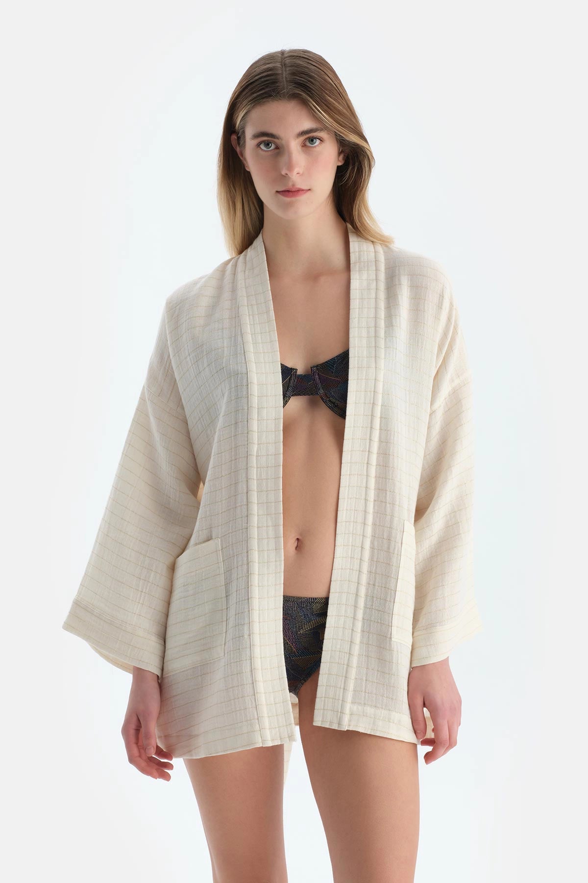Ekru Kimono
