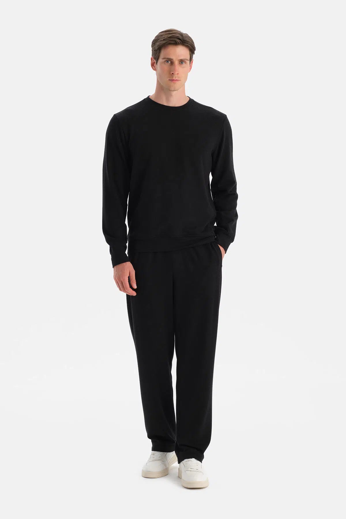 BASIC SOFT TOUCH SWEATSHIRT