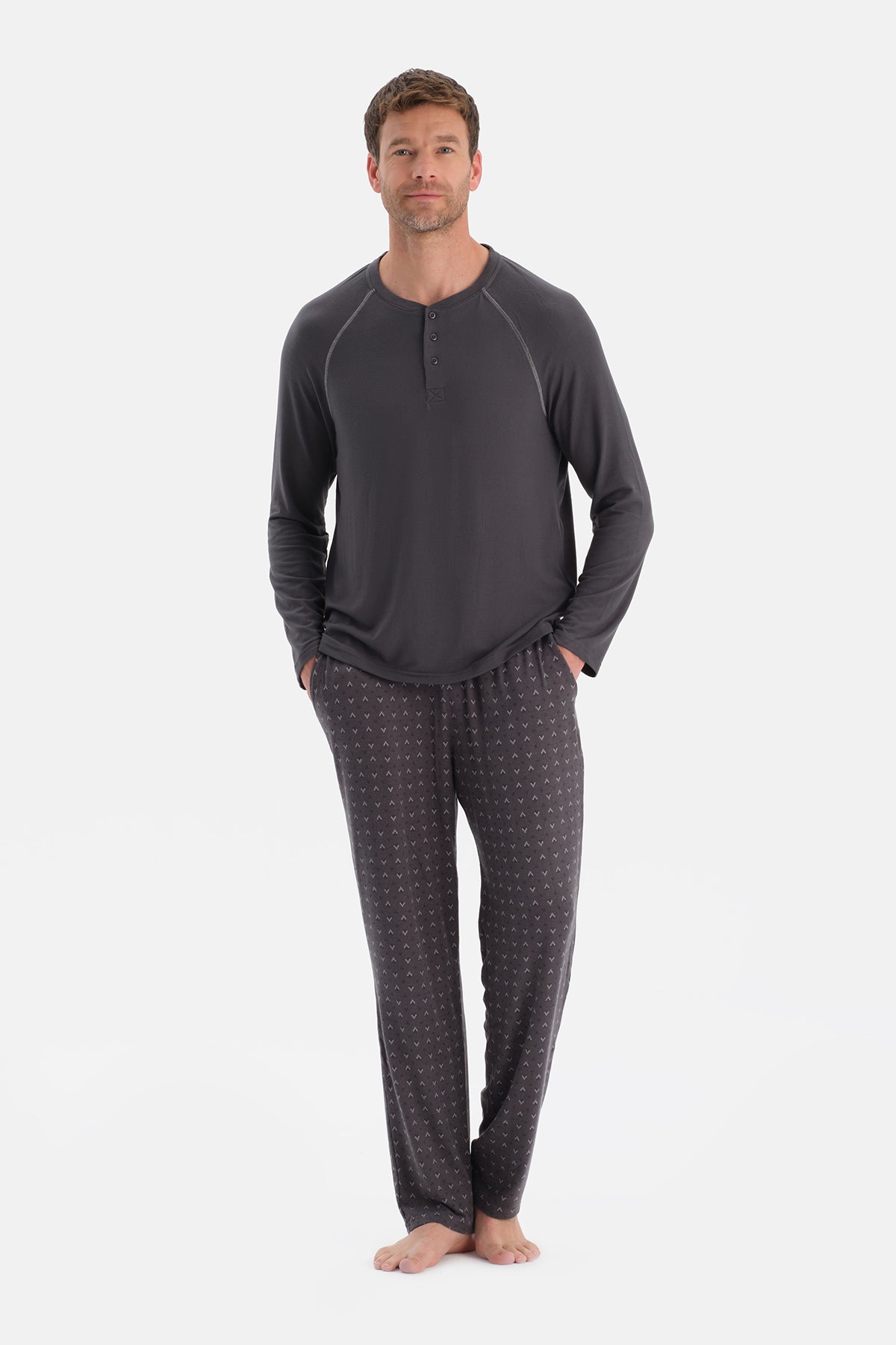 Antrasıt Dikiş Detaylı Ve Patlı Termal Tişört Pantolon Pijama Takımı