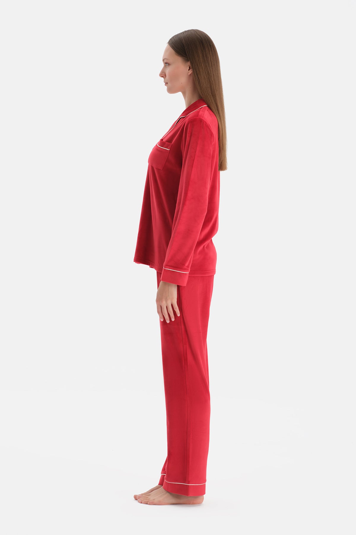 Kırmızı Biye Detaylı Kadife Gömlek Pantolon Pijama Takımı