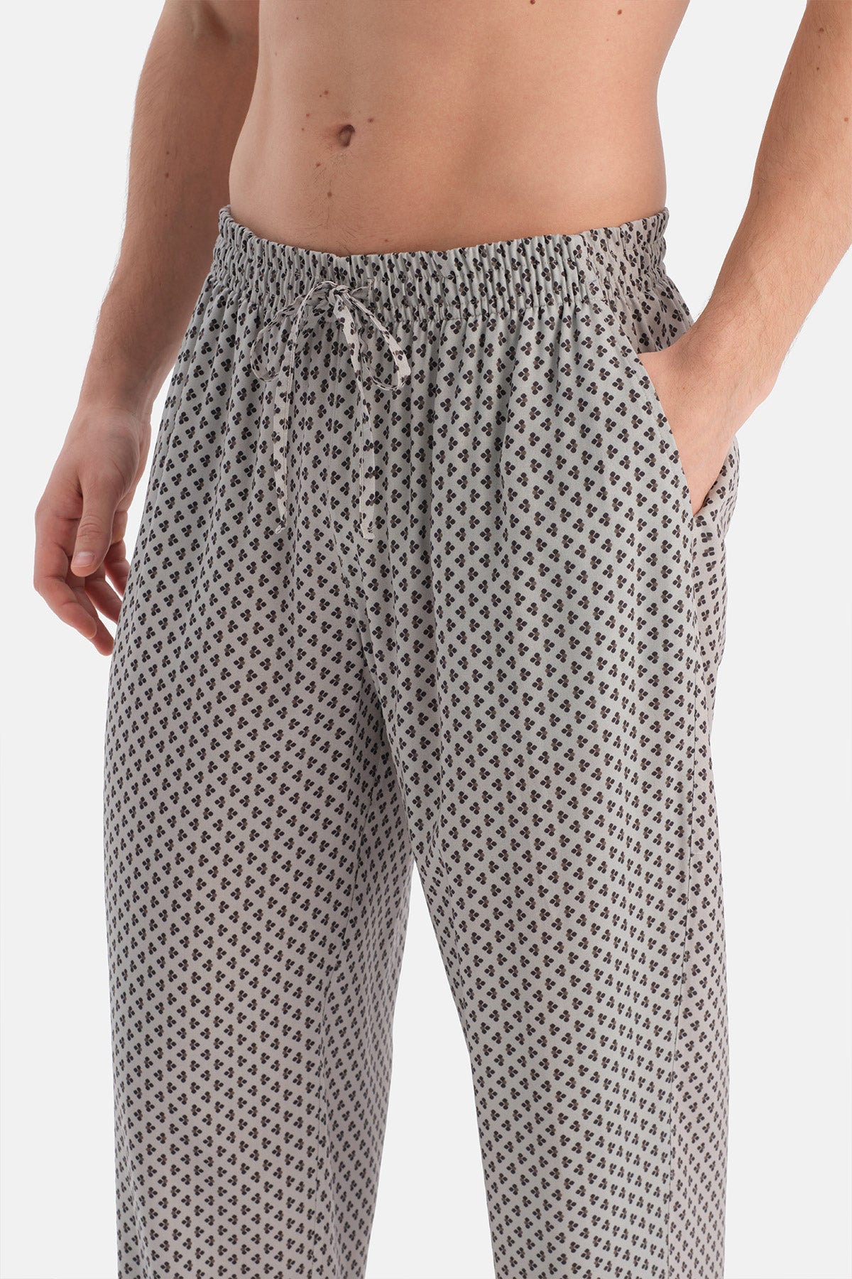 KISA KOLLU TİŞÖRT PANTOLON TAKIM