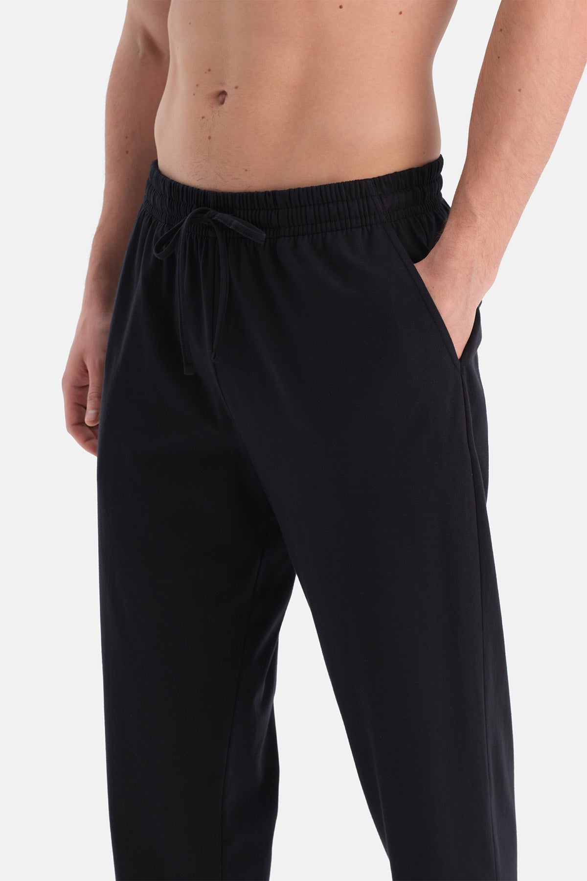DÜZ PAÇA ÖRME PANTOLON