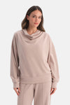 DÖKÜMLÜ YAKA SWEATSHIRT