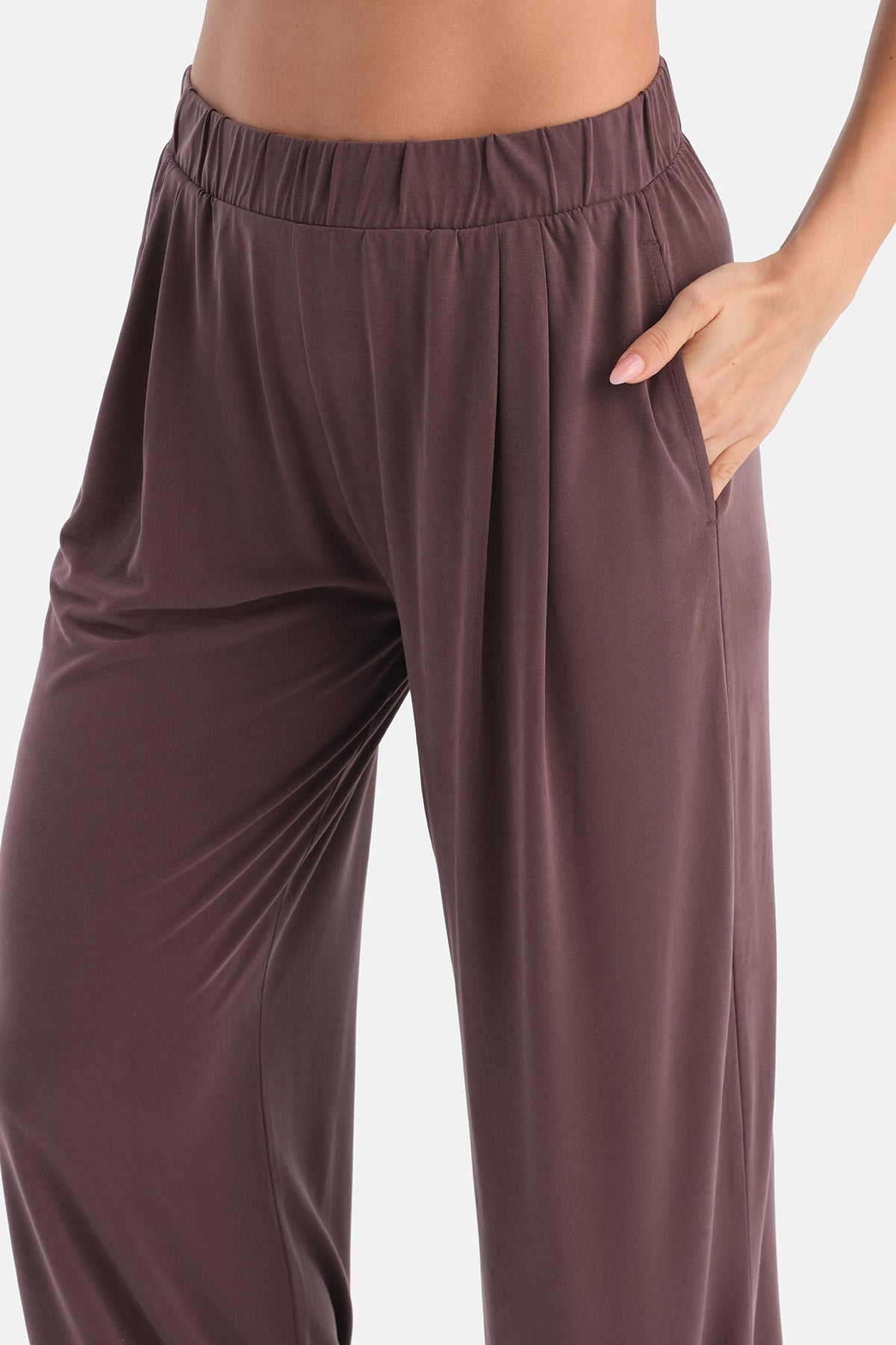 BOL PAÇA BELİ BÜZGÜLÜ MODAL PANTOLON