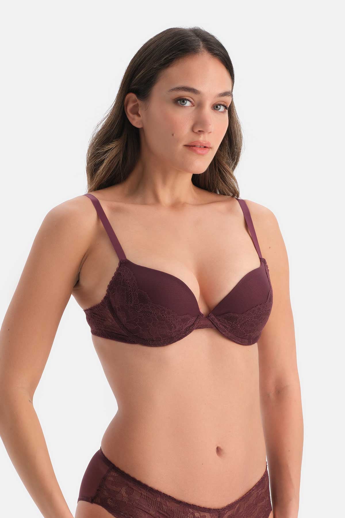 Bordo Dantel Detaylı Sütyen