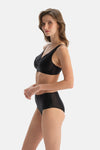Siyah Toparlayıcı Bikini Üst
