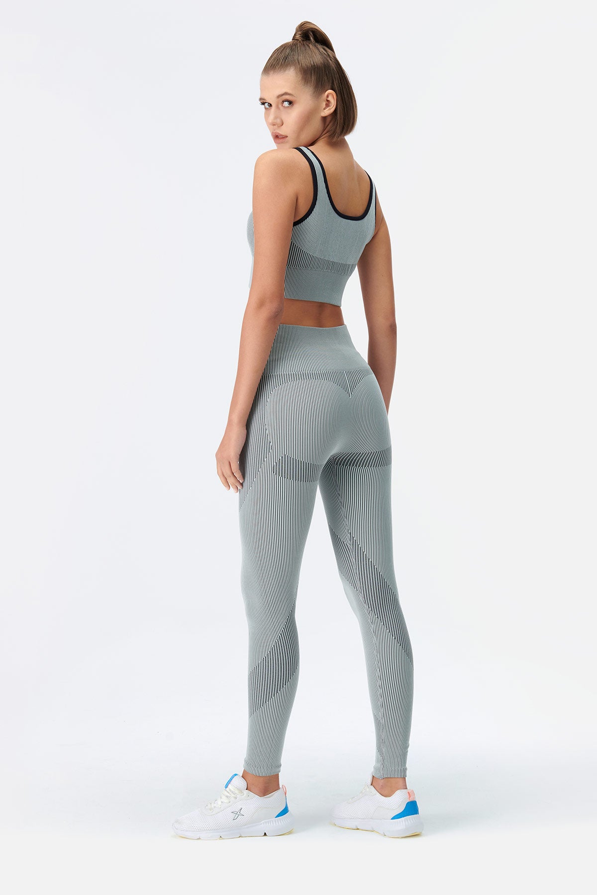 Beyaz Dagi Active Seamless Çizgili Bra Sporcu Sütyeni