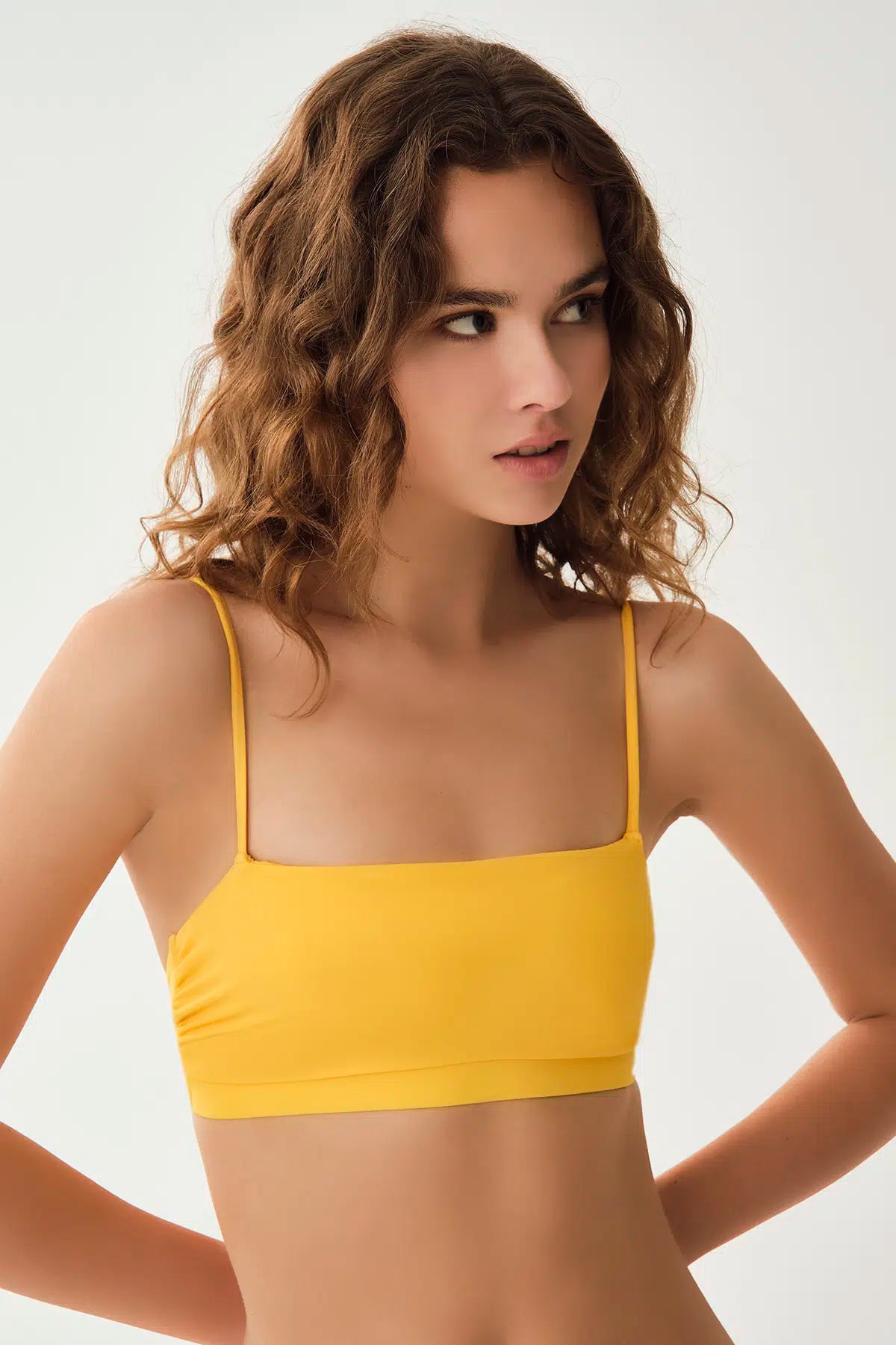Sarı Ince Askılı Bikini Üst